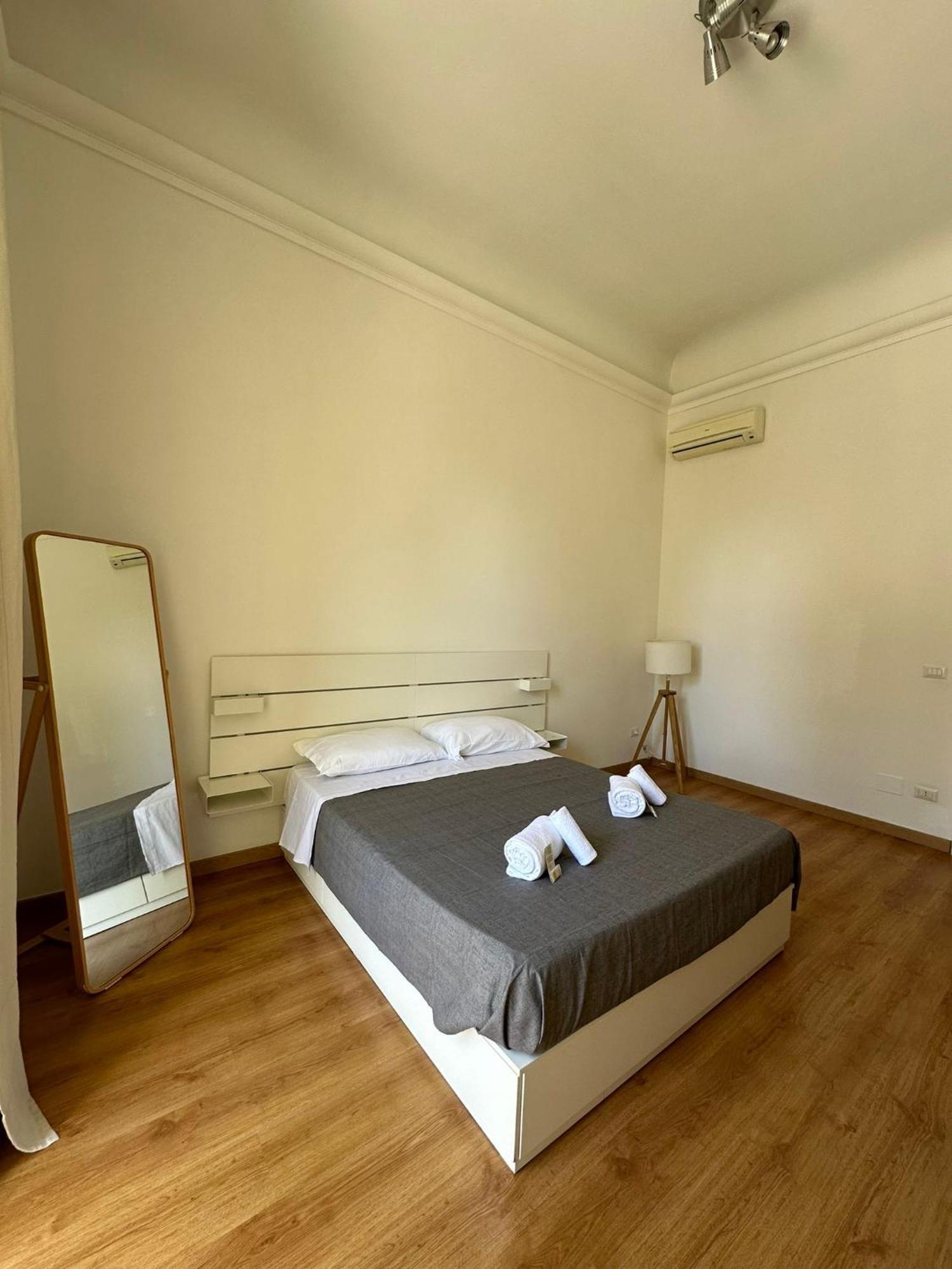 Amica Taranto In Piazza Apartment Exterior photo